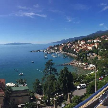 Apartman Queen Of Opatija Exterior photo