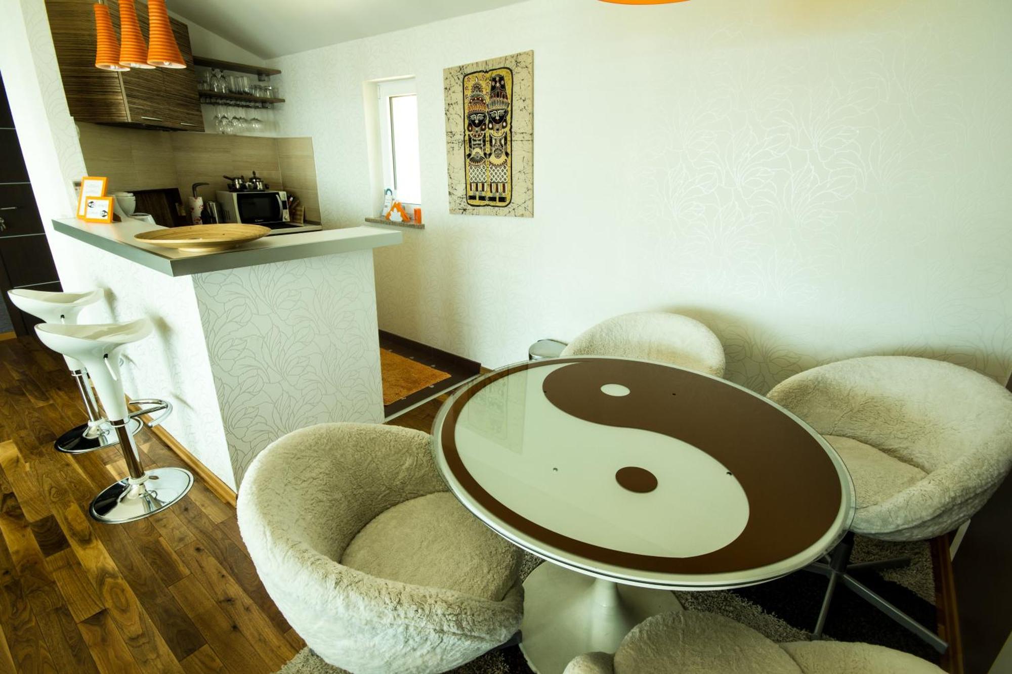 Queen Of Apartamento